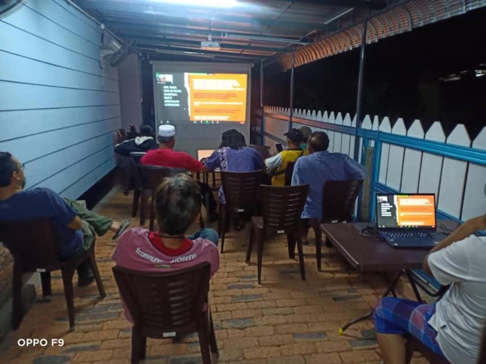 Branda Kampung Sumpitan Lenggong Tiada Sungai Hotel Kampong Ulu Jepai Buitenkant foto