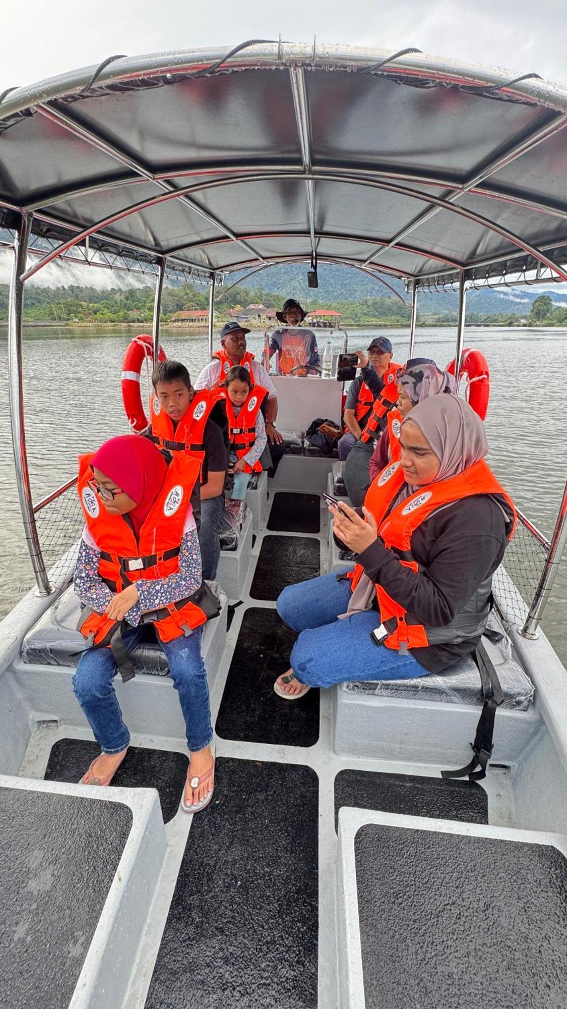 Branda Kampung Sumpitan Lenggong Tiada Sungai Hotel Kampong Ulu Jepai Buitenkant foto